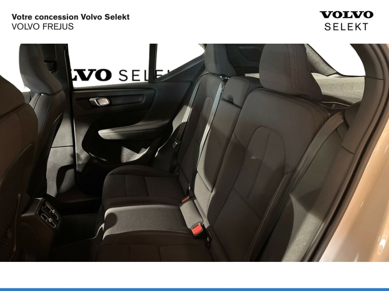 Photo 8 de l’annonce de VOLVO XC40 d’occasion à vendre à Fréjus