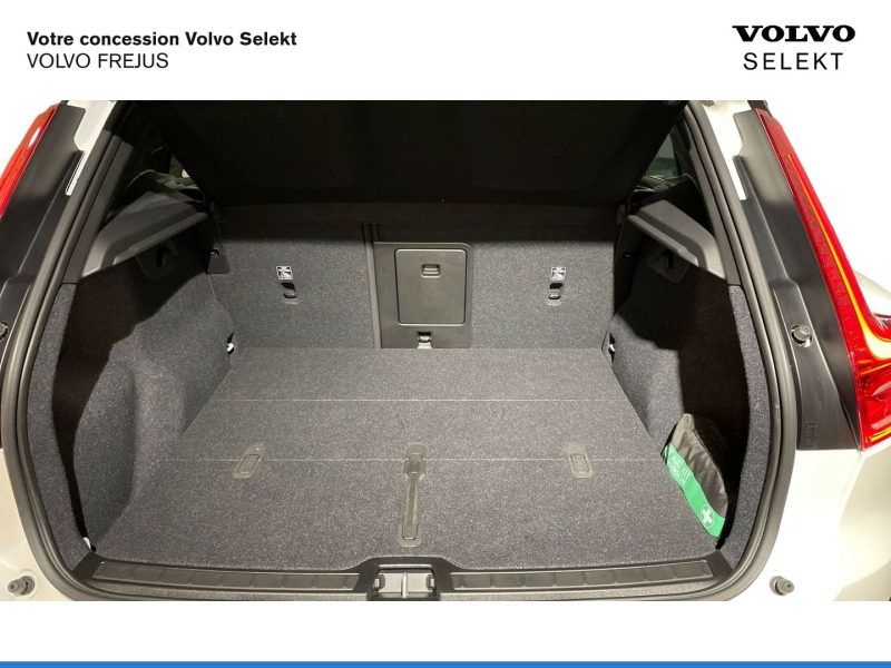 Photo 9 de l’annonce de VOLVO XC40 d’occasion à vendre à Fréjus