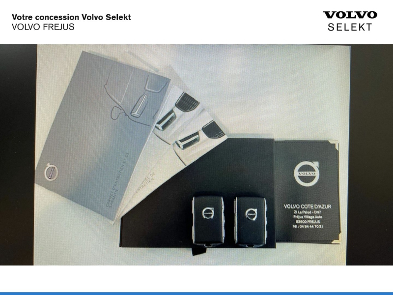 Photo 10 de l’annonce de VOLVO XC40 d’occasion à vendre à Fréjus