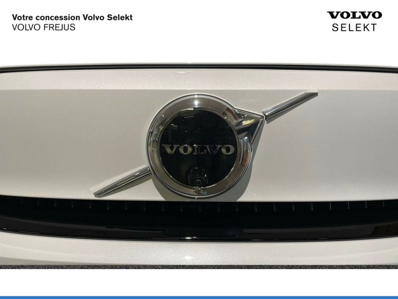 Photo 14 de l’annonce de VOLVO XC40 d’occasion à vendre à Fréjus