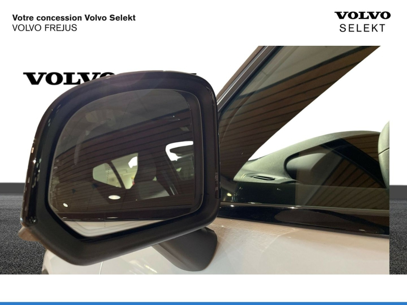 Photo 15 de l’annonce de VOLVO XC40 d’occasion à vendre à Fréjus