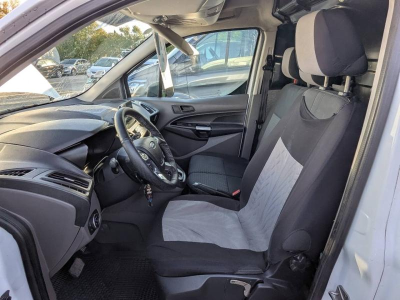 group.seo.links.detann.title Photo 9 de l’annonce de FORD Transit Connect VUL d’occasion à vendre à AUBAGNE