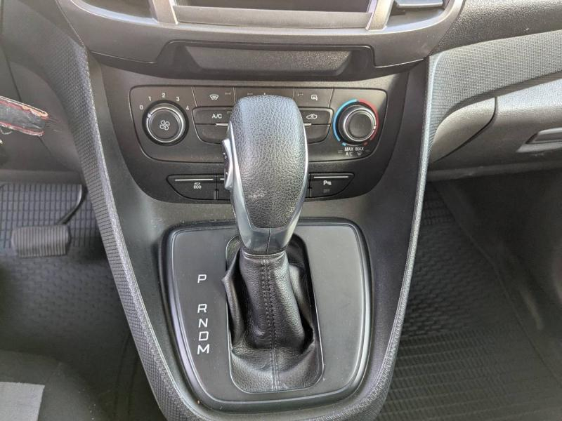 group.seo.links.detann.title Photo 14 de l’annonce de FORD Transit Connect VUL d’occasion à vendre à AUBAGNE