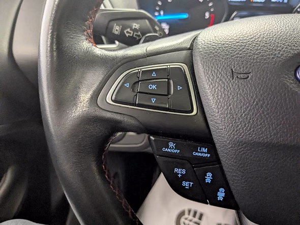 FORD Kuga 2.0 TDCi 180ch Stop&Start ST-Line 4x4 Powershift Euro6.2 - Miniature 19