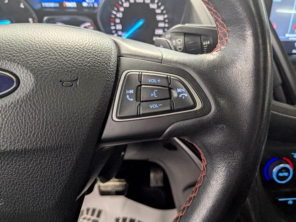 FORD Kuga 2.0 TDCi 180ch Stop&Start ST-Line 4x4 Powershift Euro6.2 - Miniature 20