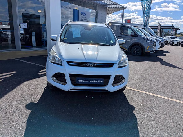 FORD Kuga 2.0 TDCi 150ch Titanium 4x4 PowerShift - Vue 3