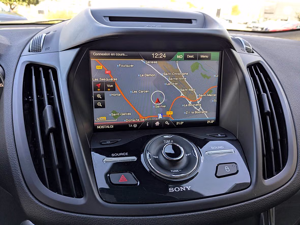 FORD Kuga 2.0 TDCi 150ch Titanium 4x4 PowerShift - Miniature 11