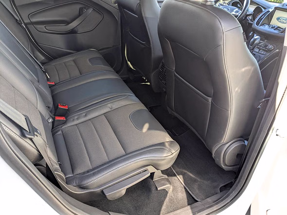 FORD Kuga 2.0 TDCi 150ch Titanium 4x4 PowerShift - Miniature 16