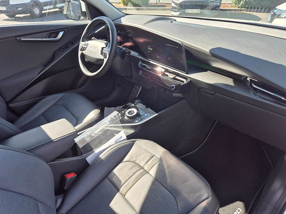 KIA Niro 1.6 GDi 141ch HEV Premium DCT6 - Miniature 15