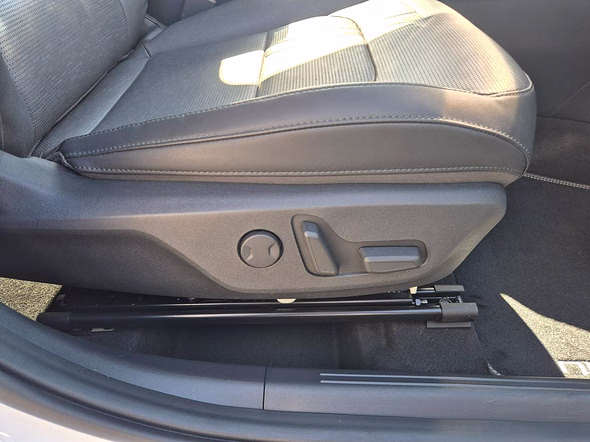 KIA Niro 1.6 GDi 141ch HEV Premium DCT6 - Miniature 16