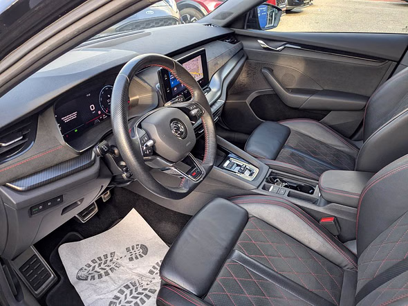 SKODA Octavia 2.0 TSI 245ch RS DSG7 - Miniature 8