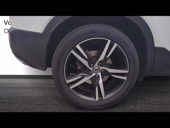 VOLVO XC40 T5 Twin Engine 180 + 82ch R-Design DCT 7 - Miniature 17