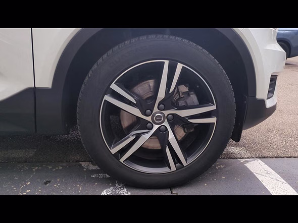 VOLVO XC40 T5 Twin Engine 180 + 82ch R-Design DCT 7 - Miniature 18