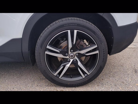 VOLVO XC40 T5 Twin Engine 180 + 82ch R-Design DCT 7 - Miniature 22