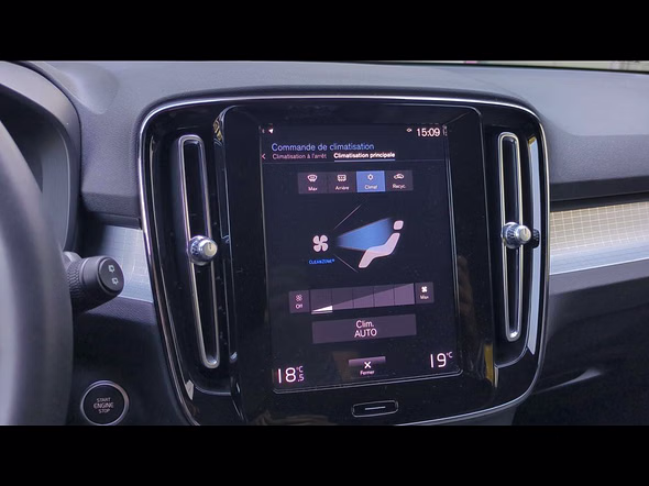 VOLVO XC40 T5 Recharge 180 + 82ch Start DCT 7 - Miniature 30