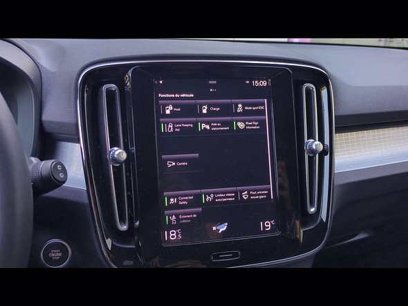 VOLVO XC40 T5 Recharge 180 + 82ch Start DCT 7 - Miniature 31
