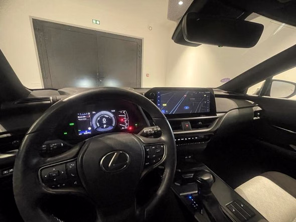LEXUS UX 250h 4WD Luxe Plus  MY22 - Miniature 18