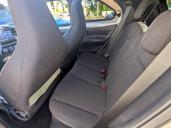 TOYOTA Aygo X 1.0 VVT-i 72ch Air Design MY23 - Vue 4