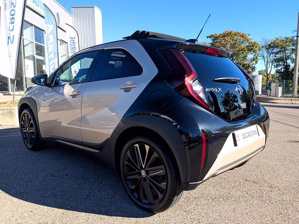 TOYOTA Aygo X 1.0 VVT-i 72ch Air Design MY23 - Miniature 10