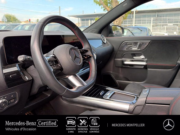 MERCEDES-BENZ GLA 200 d 150ch AMG Line 8G-DCT - Miniature 10