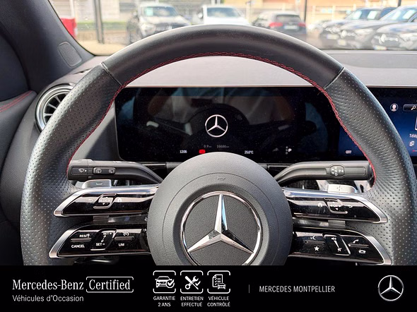 MERCEDES-BENZ GLA 200 d 150ch AMG Line 8G-DCT - Miniature 13