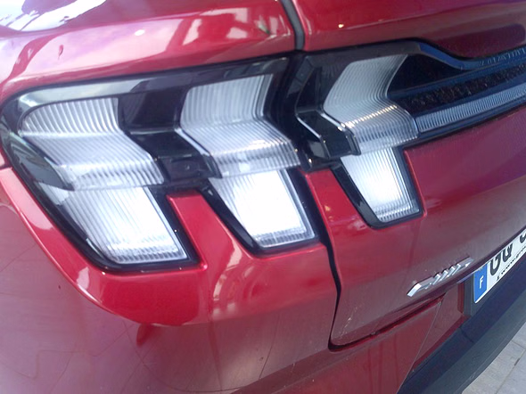 FORD Mustang Mach-E Extended Range 99kWh 487ch GT AWD - Vue 3