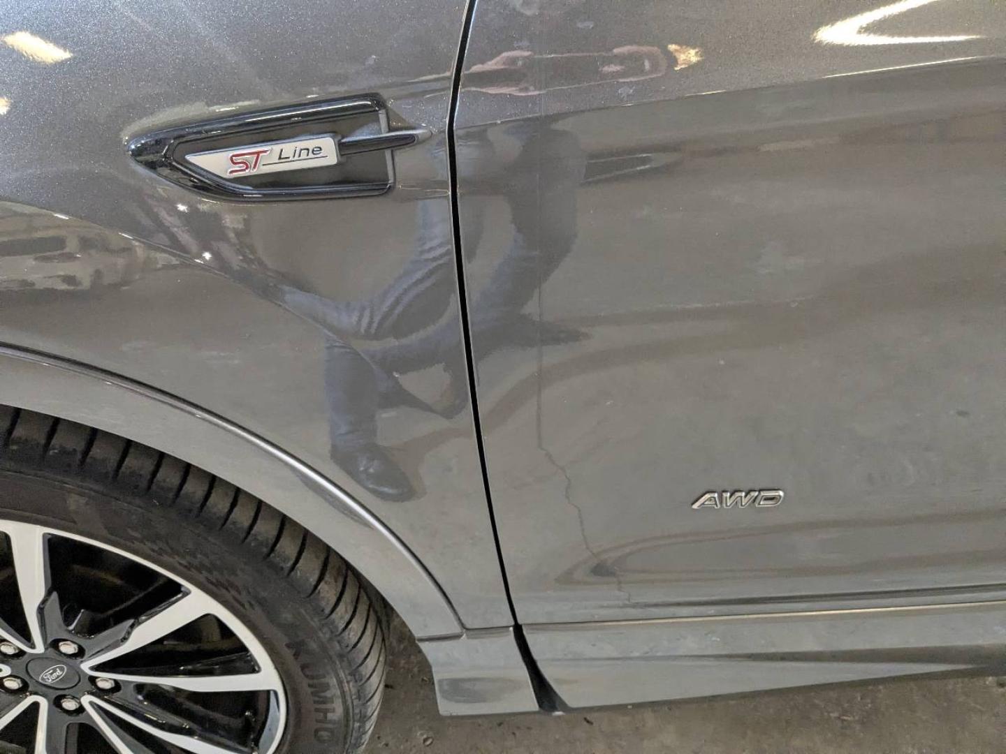 FORD Kuga 2.0 TDCi 180ch Stop&Start ST-Line 4x4 Powershift Euro6.2 - Photo 6