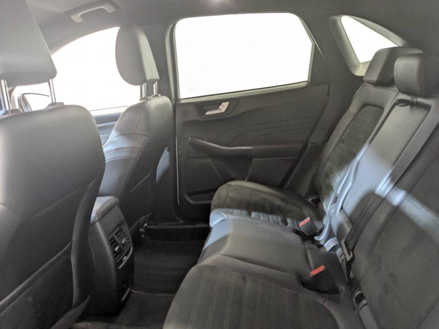 FORD Kuga 2.5 Duratec 190ch FHEV ST-Line X BVA i-AWD - Photo 12