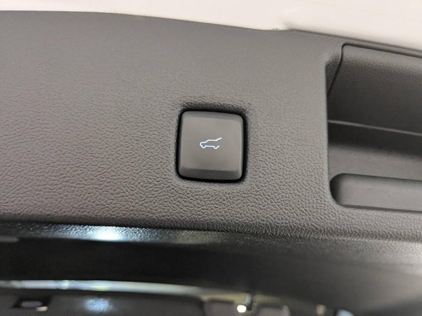FORD Kuga 2.5 Duratec 190ch FHEV ST-Line X BVA i-AWD - Photo 16