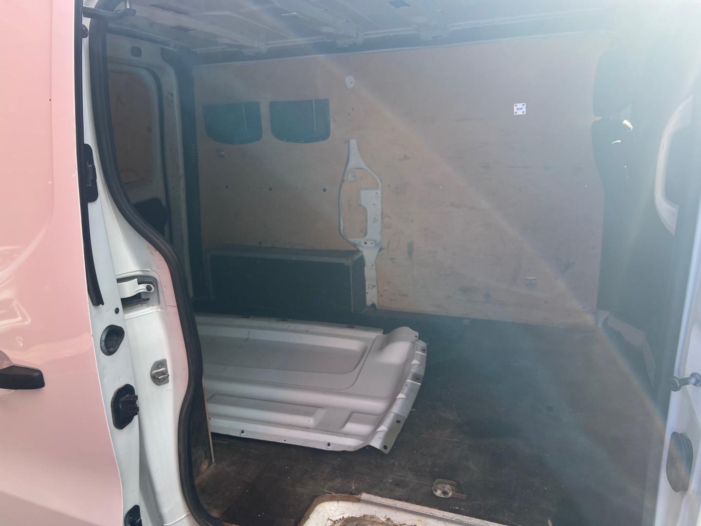 RENAULT Trafic Fg L1H1 2T8 2.0 Blue dCi 150ch Grand Confort - Photo 8