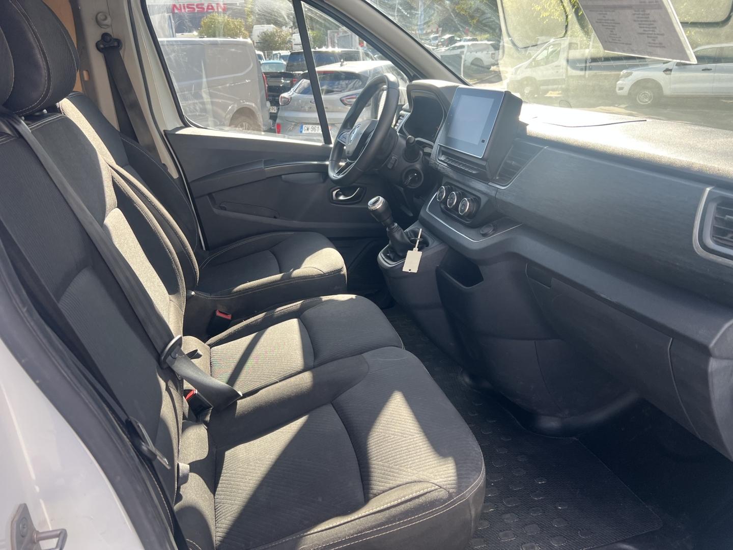 RENAULT Trafic Fg L1H1 2T8 2.0 Blue dCi 150ch Grand Confort - Photo 12