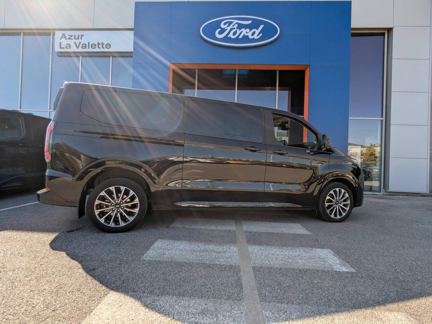 FORD Tourneo Custom 340 L2H1 2.5 Duratec 232ch Hybride rechargeable Titanium X CVT - Photo 7