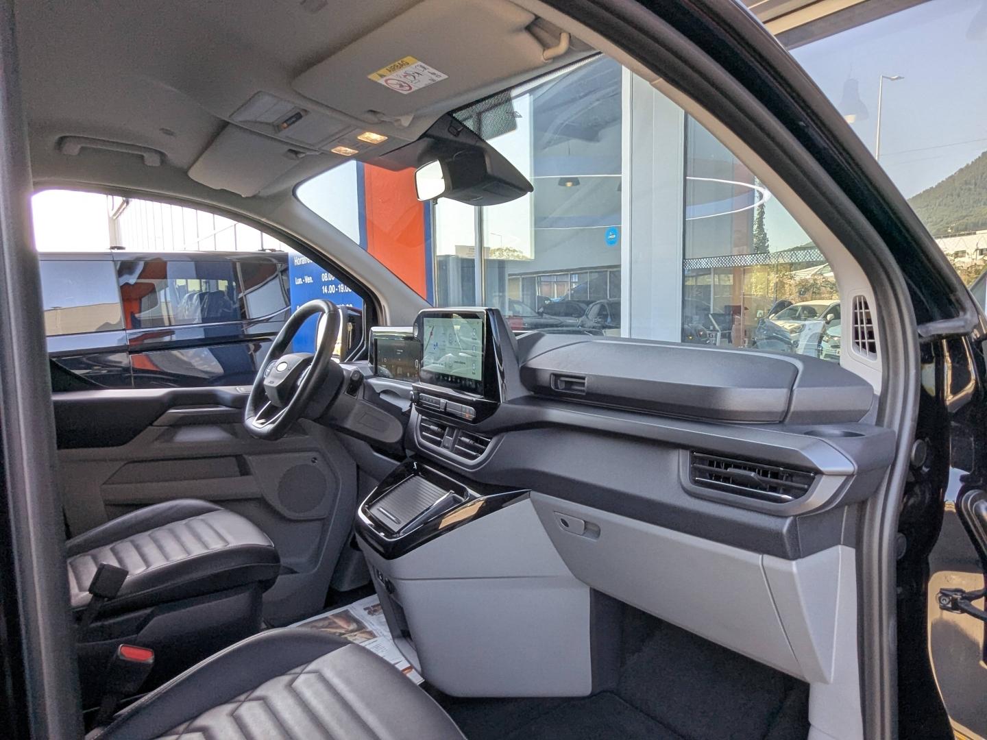 FORD Tourneo Custom 340 L2H1 2.5 Duratec 232ch Hybride rechargeable Titanium X CVT - Photo 20