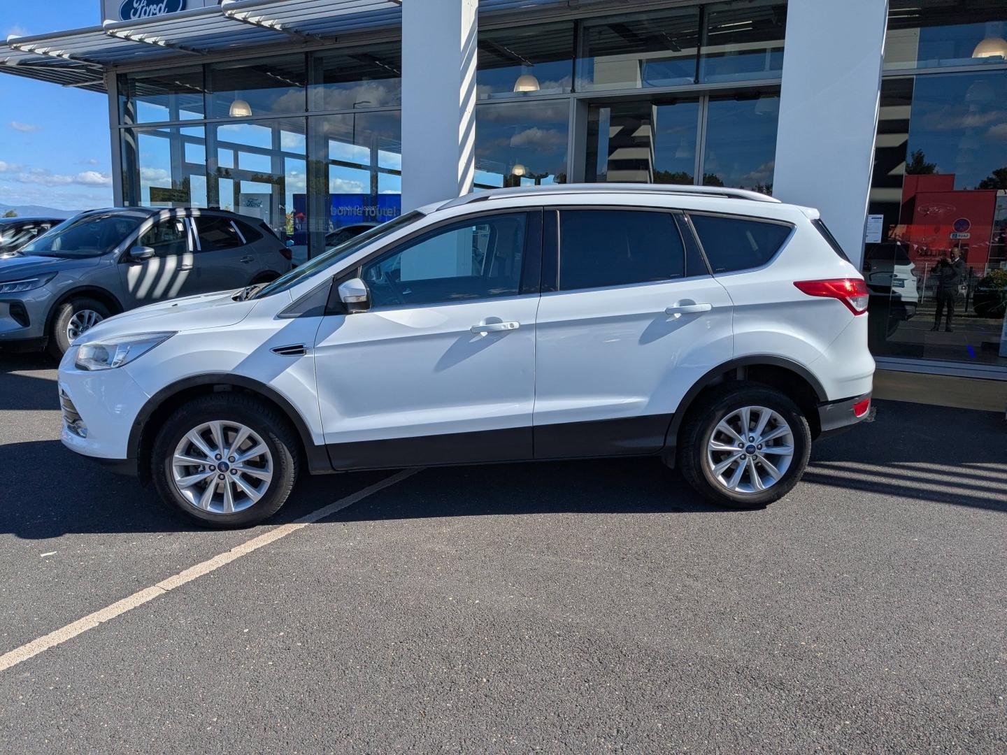 FORD Kuga 2.0 TDCi 150ch Titanium 4x4 PowerShift - Photo 8