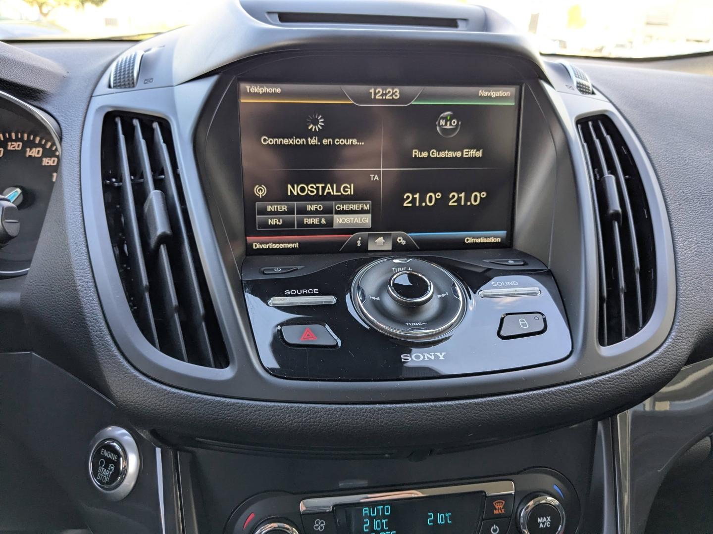 FORD Kuga 2.0 TDCi 150ch Titanium 4x4 PowerShift - Photo 13