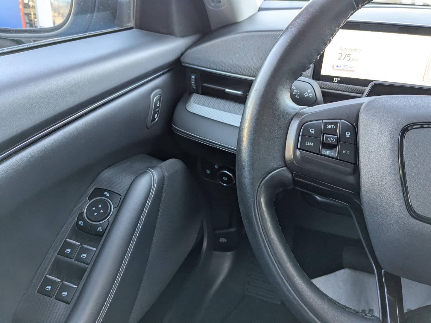 FORD Mustang Mach-E 269ch Standard Range 72,6kWh Mach-E Propulsion - Photo 15