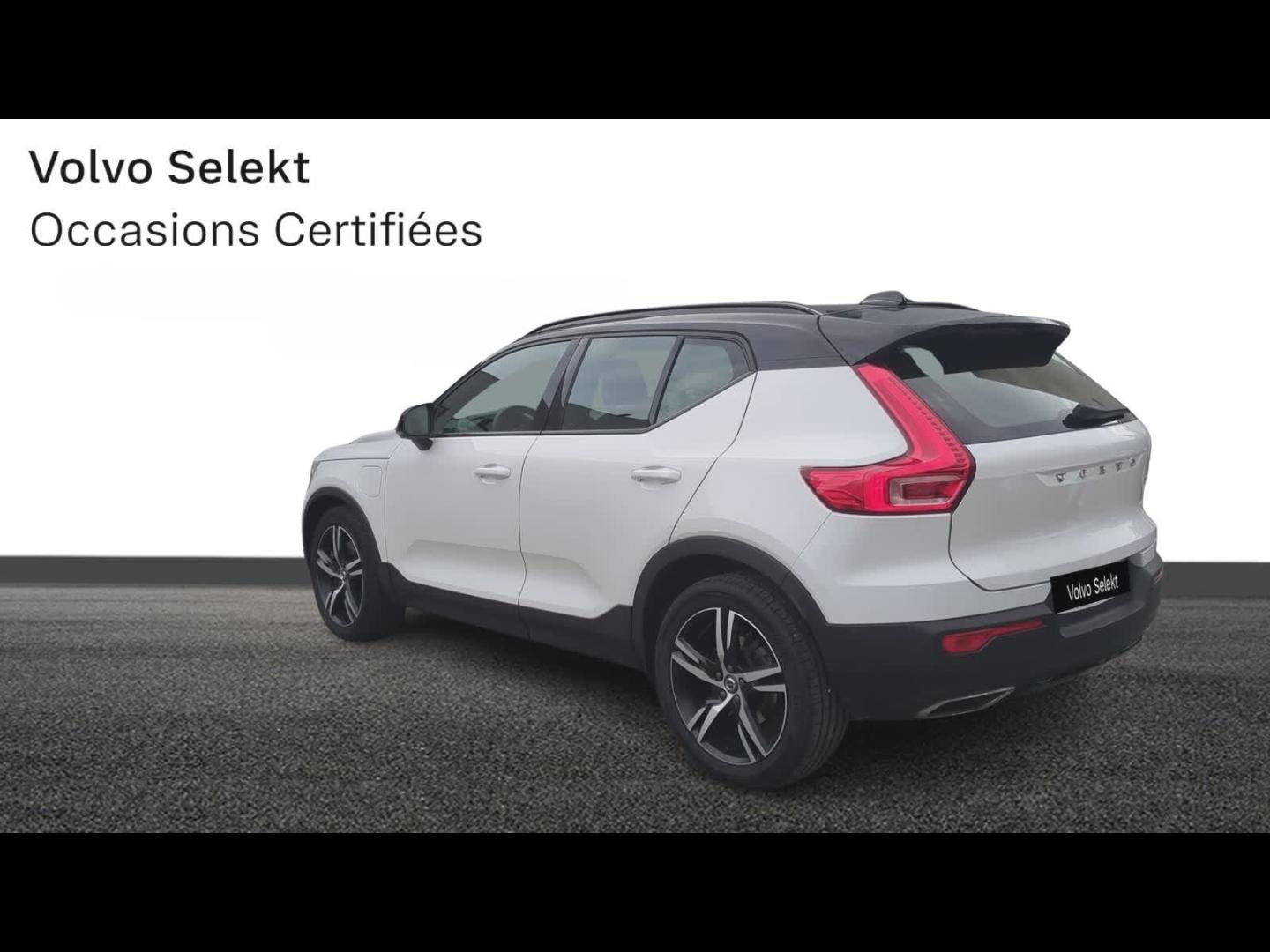 VOLVO XC40 T5 Twin Engine 180 + 82ch R-Design DCT 7 - Photo 3