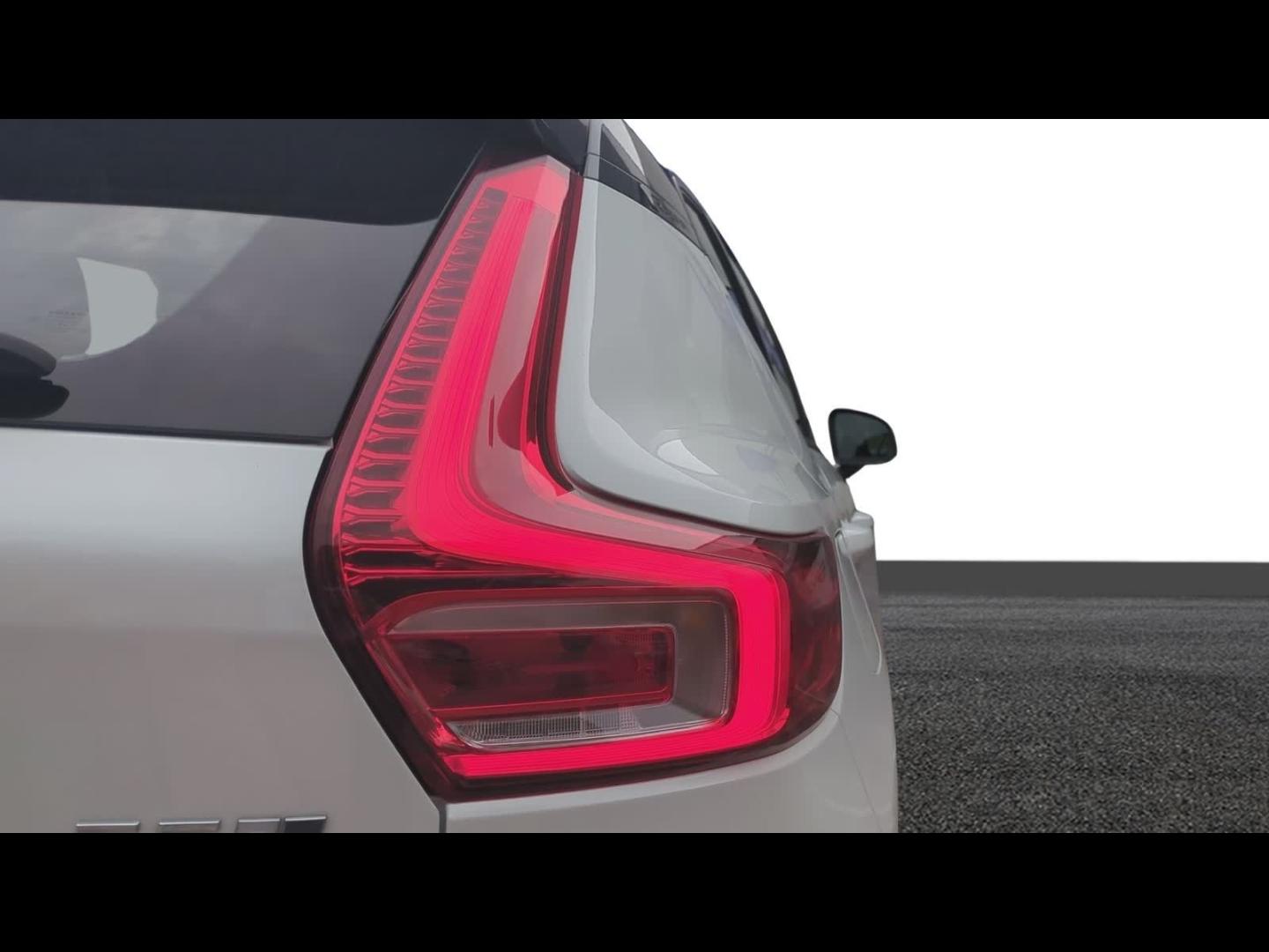 VOLVO XC40 T5 Twin Engine 180 + 82ch R-Design DCT 7 - Photo 15