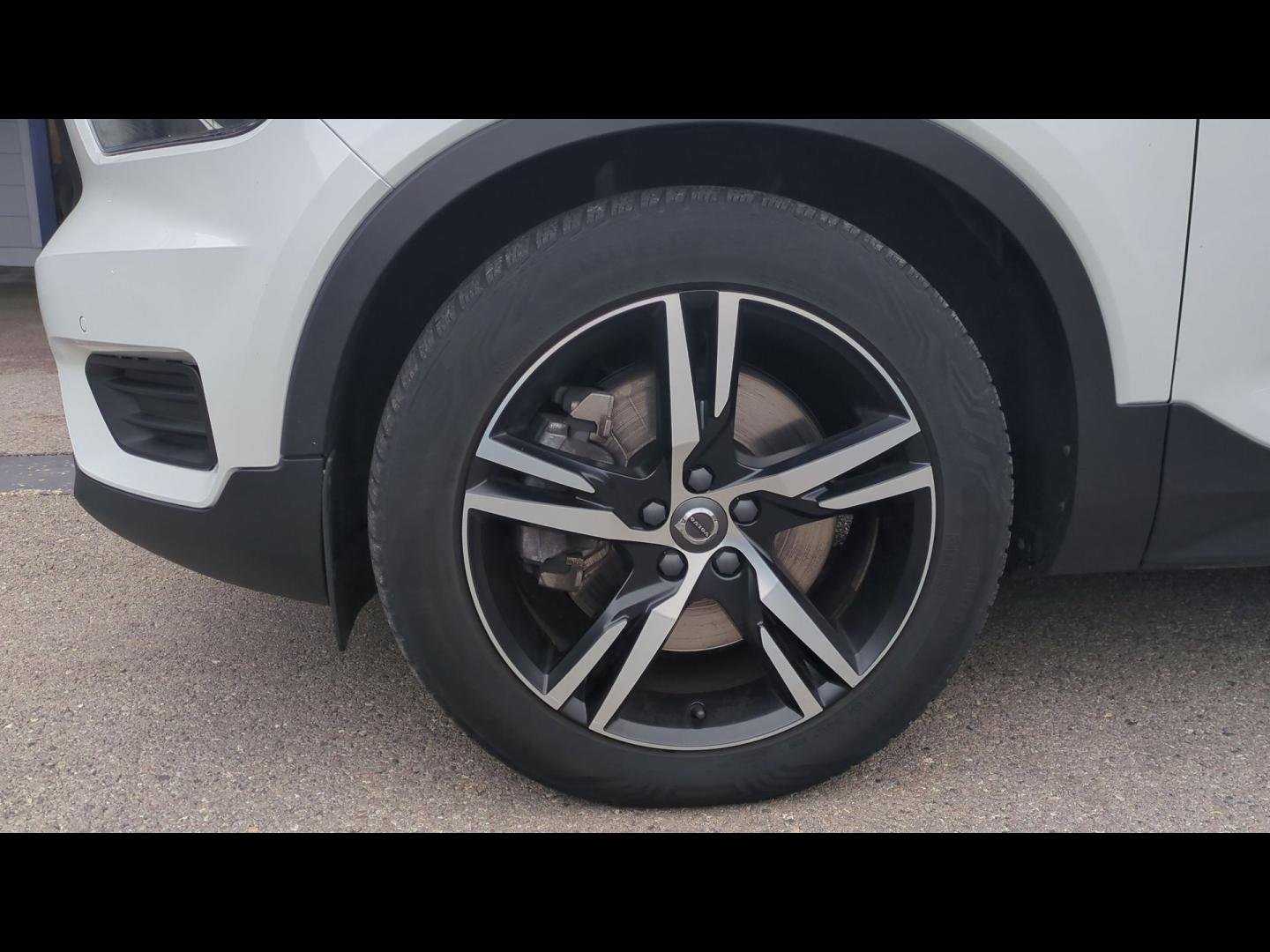 VOLVO XC40 T5 Twin Engine 180 + 82ch R-Design DCT 7 - Photo 20
