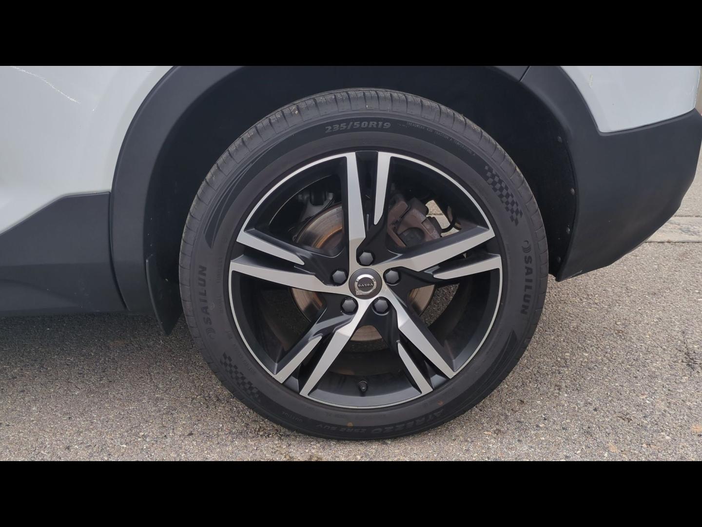 VOLVO XC40 T5 Twin Engine 180 + 82ch R-Design DCT 7 - Photo 22