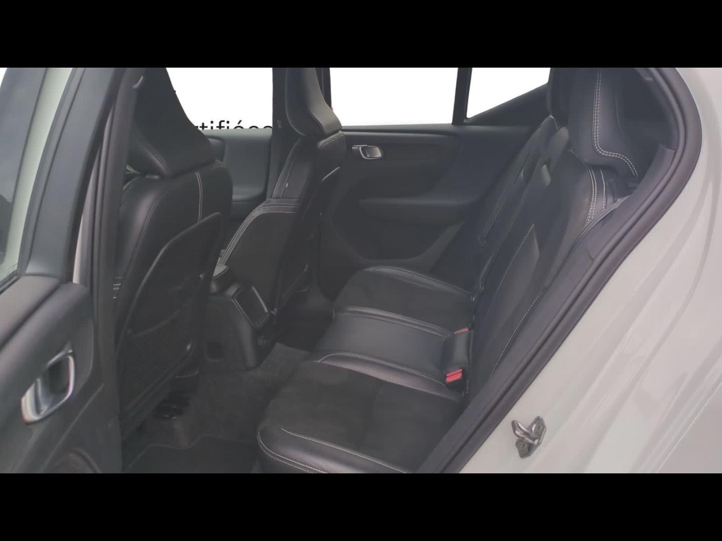 VOLVO XC40 T5 Twin Engine 180 + 82ch R-Design DCT 7 - Photo 23