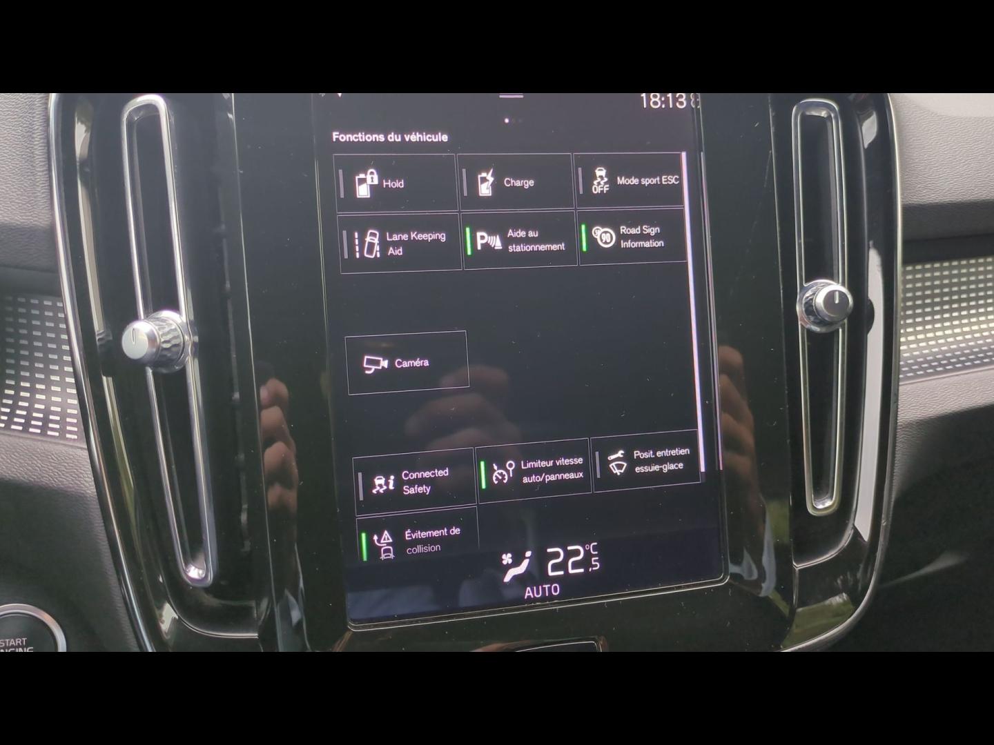 VOLVO XC40 T5 Twin Engine 180 + 82ch R-Design DCT 7 - Photo 32
