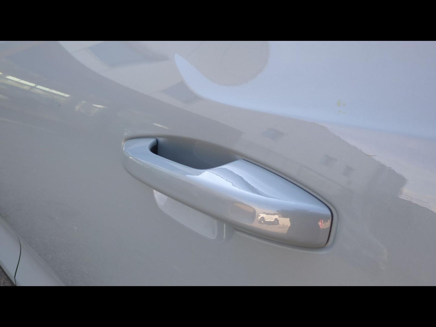 VOLVO XC40 T5 Recharge 180 + 82ch Start DCT 7 - Photo 17