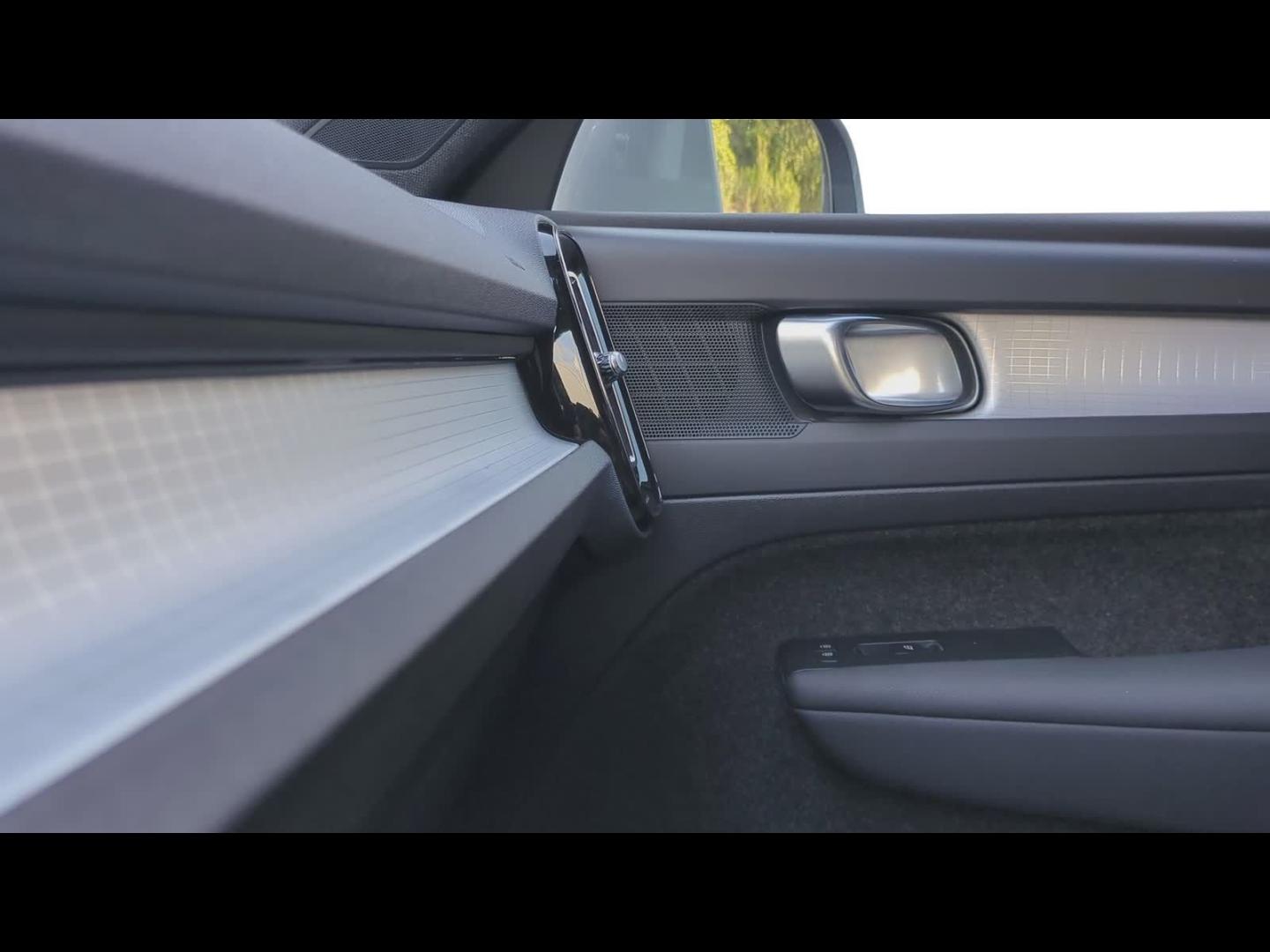 VOLVO XC40 T5 Recharge 180 + 82ch Start DCT 7 - Photo 27