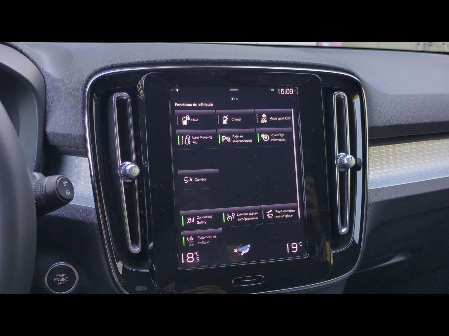 VOLVO XC40 T5 Recharge 180 + 82ch Start DCT 7 - Photo 31