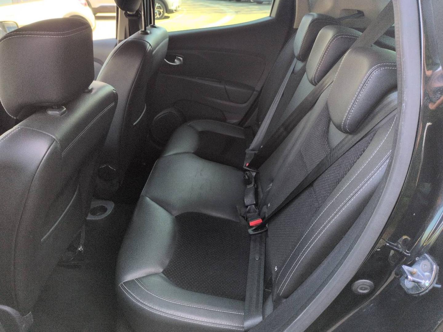 RENAULT Clio 1.5 dCi 90ch energy Limited 5p - Photo 14