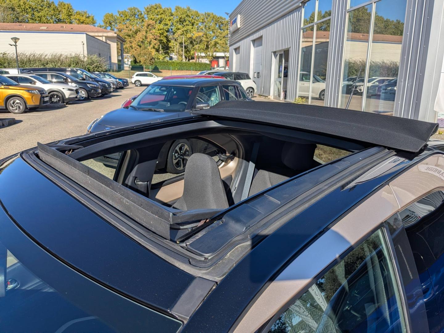 TOYOTA Aygo X 1.0 VVT-i 72ch Air Design MY23 - Photo 3