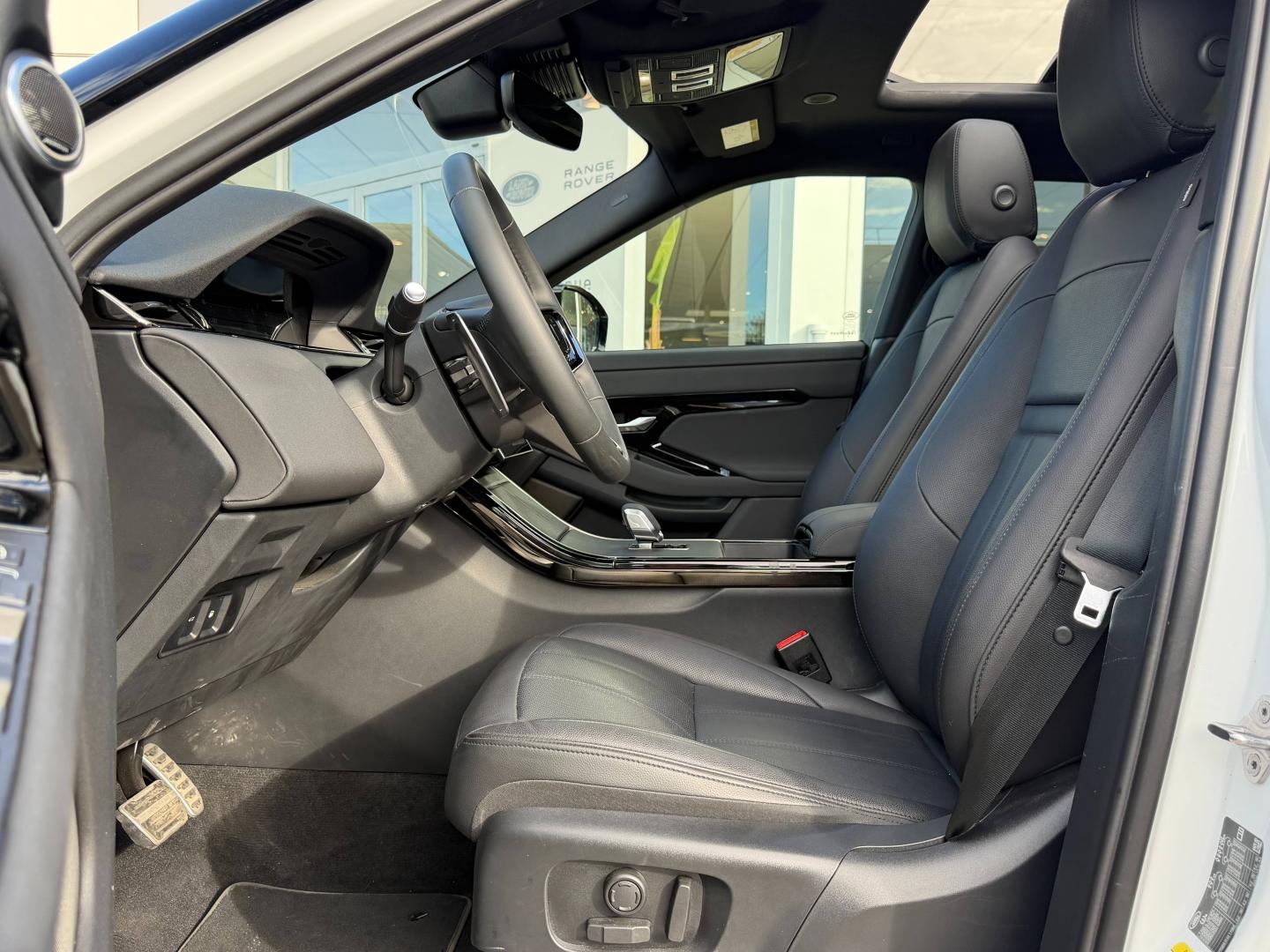 LAND-ROVER Range Rover Evoque 1.5 P270e PHEV 269ch Dynamic SE - Photo 8