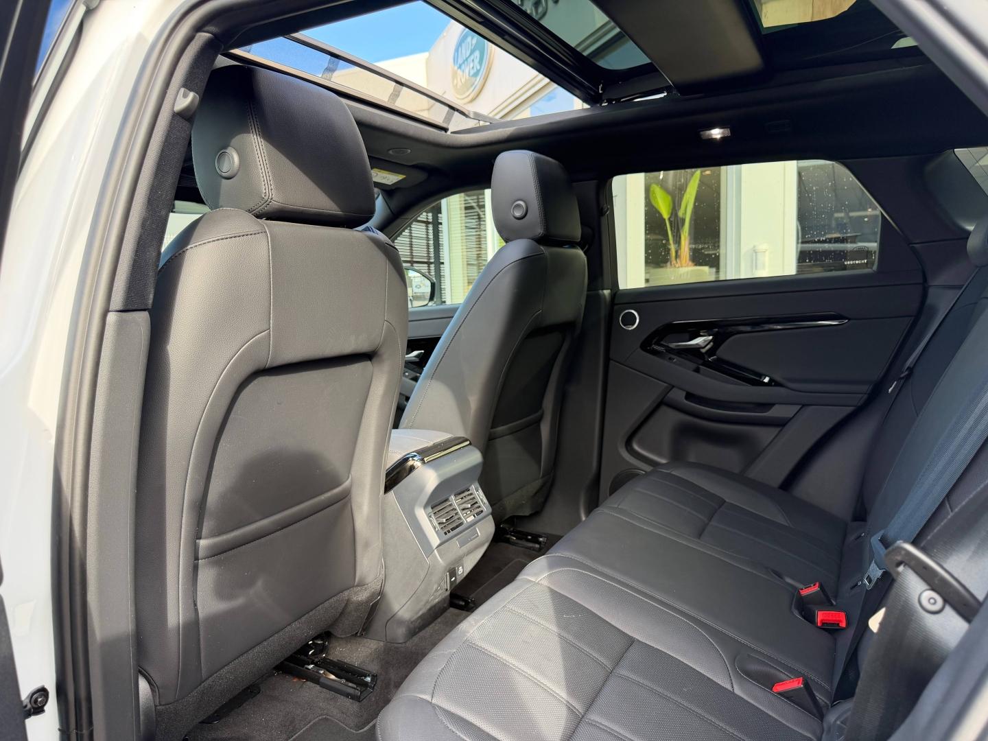 LAND-ROVER Range Rover Evoque 1.5 P270e PHEV 269ch Dynamic SE - Photo 13