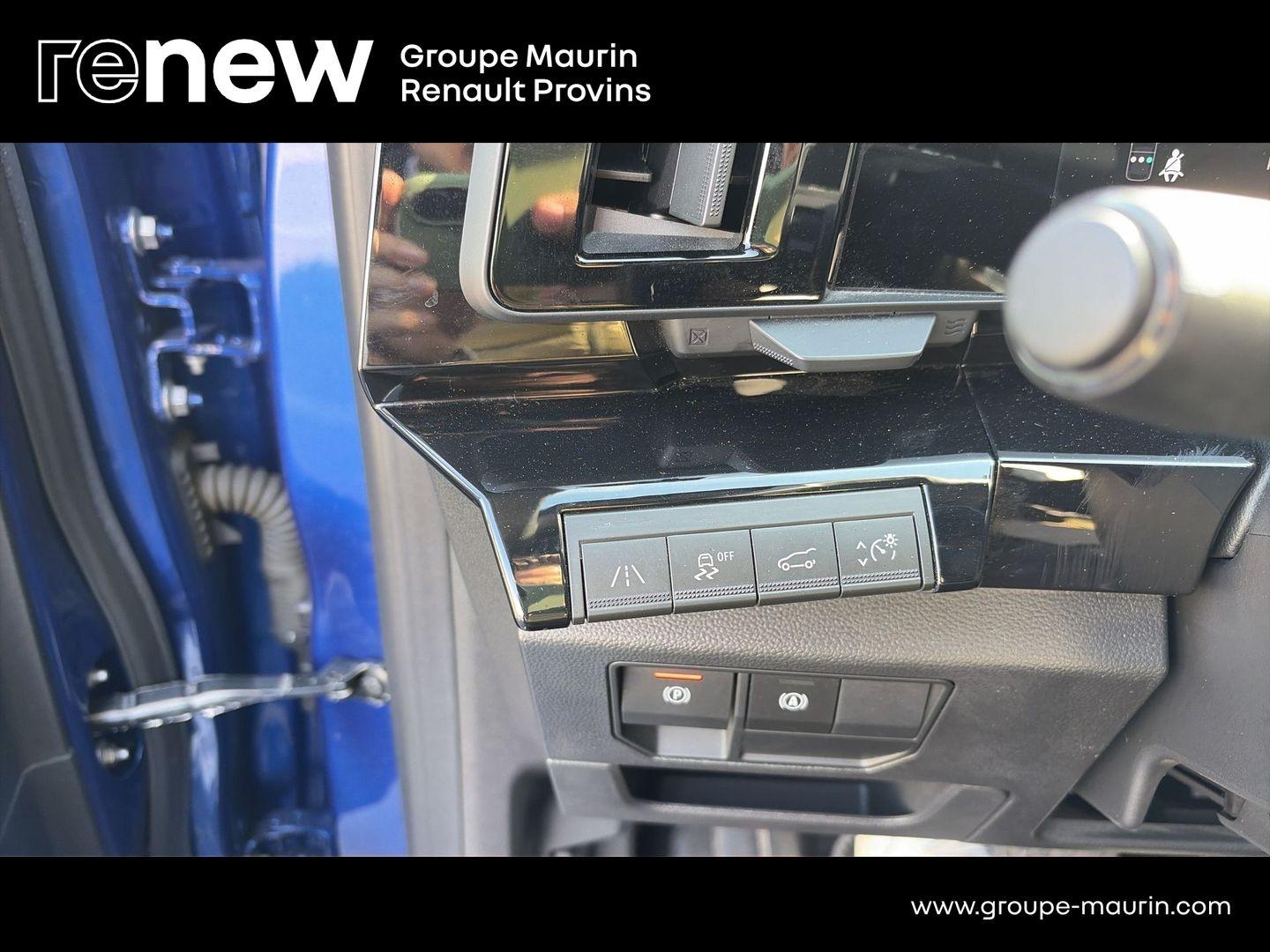 RENAULT Austral 1.2 E-Tech full hybrid 200ch Iconic - Photo 18
